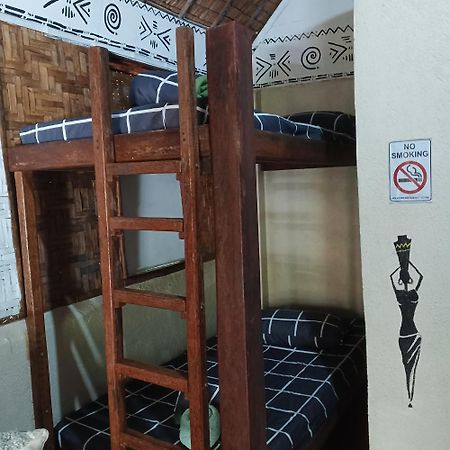 Two Crazy Monkeys Hotel Bakhawan Exterior photo