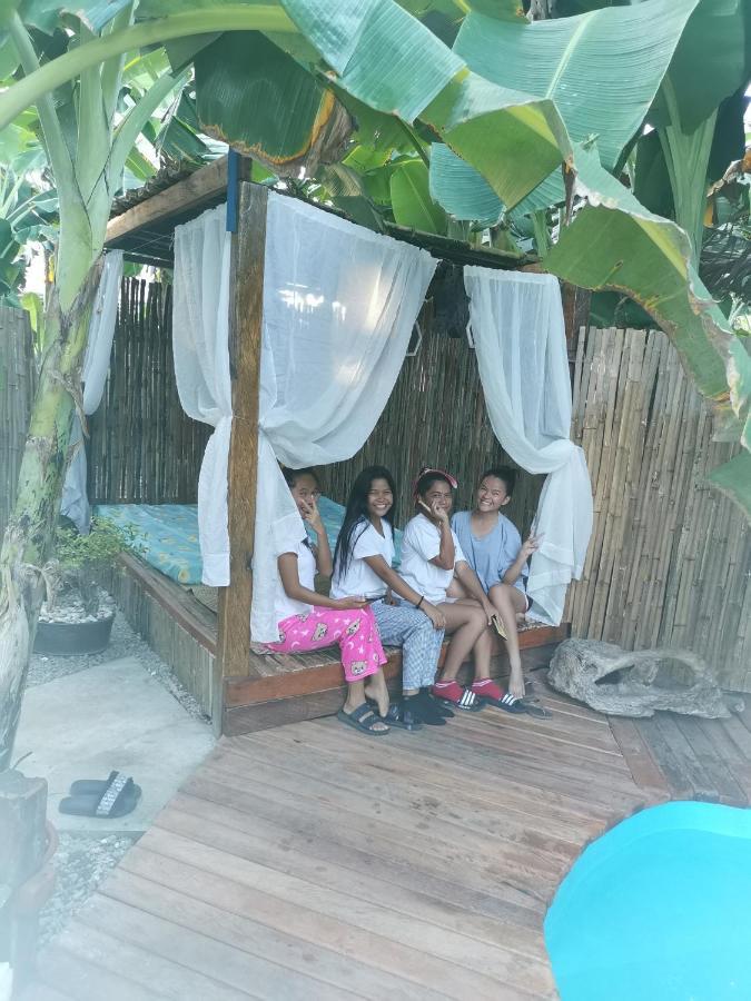 Two Crazy Monkeys Hotel Bakhawan Exterior photo