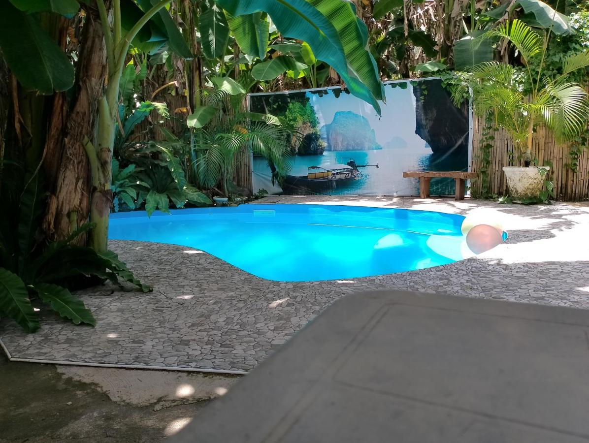 Two Crazy Monkeys Hotel Bakhawan Exterior photo